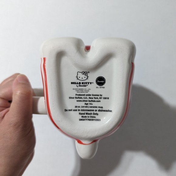 Hello Kitty Love Heart Figural Mug Sanrio 20oz Ceramic Coffee / Tea Cup - Picture 7 of 8